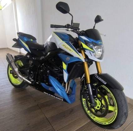 SUZUKI GSR 750ZA 
